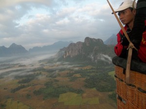 Ballon over Laos, a Lao adventure in the air